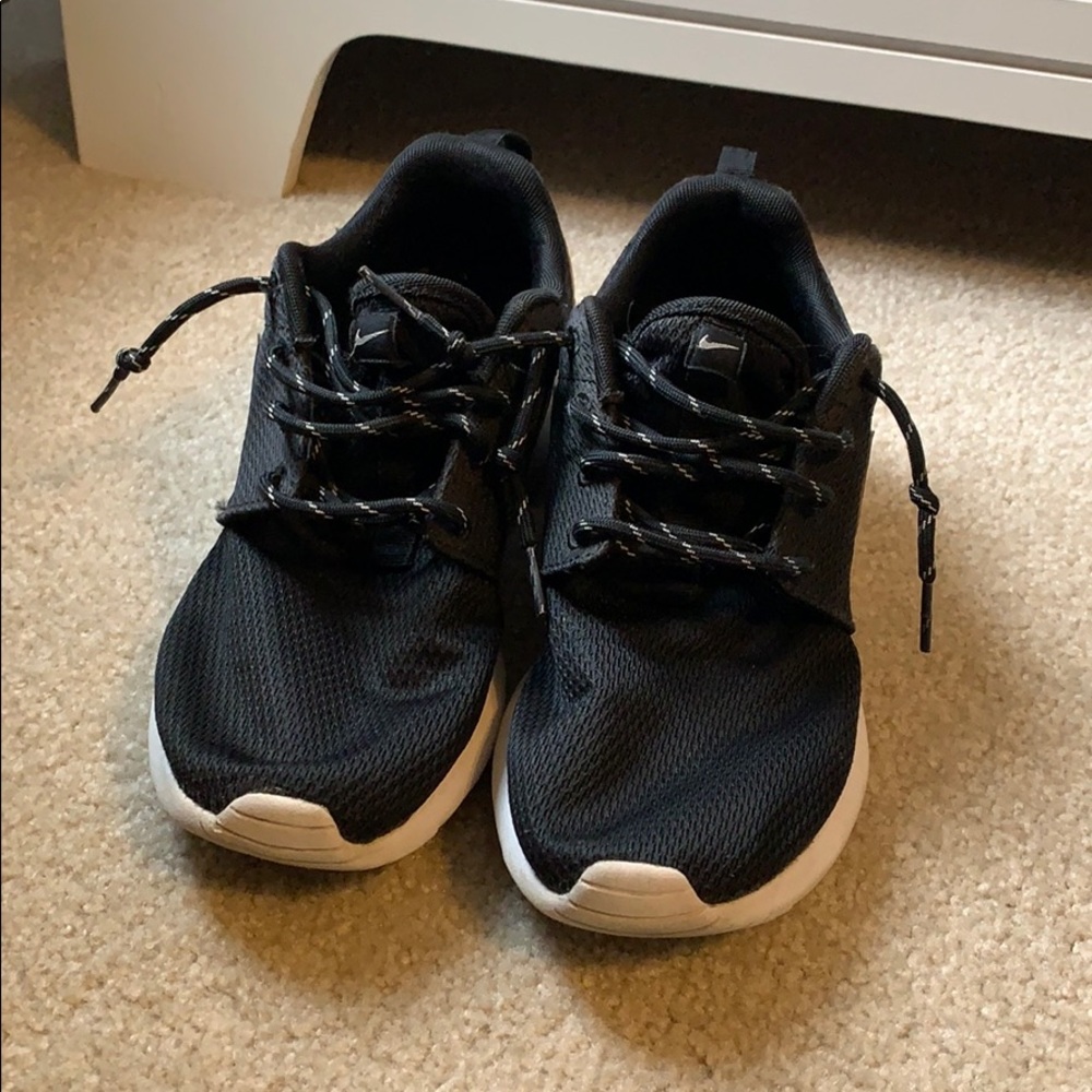 Women’s Nike athletic shoe